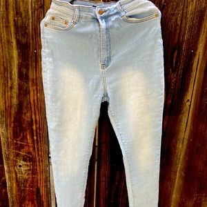 Very Cute Fashion Nova Jeans